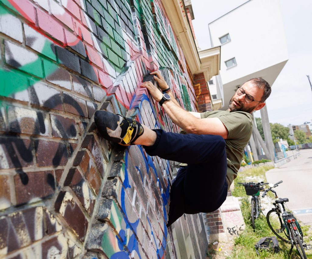 Urban bouldering mit Tony